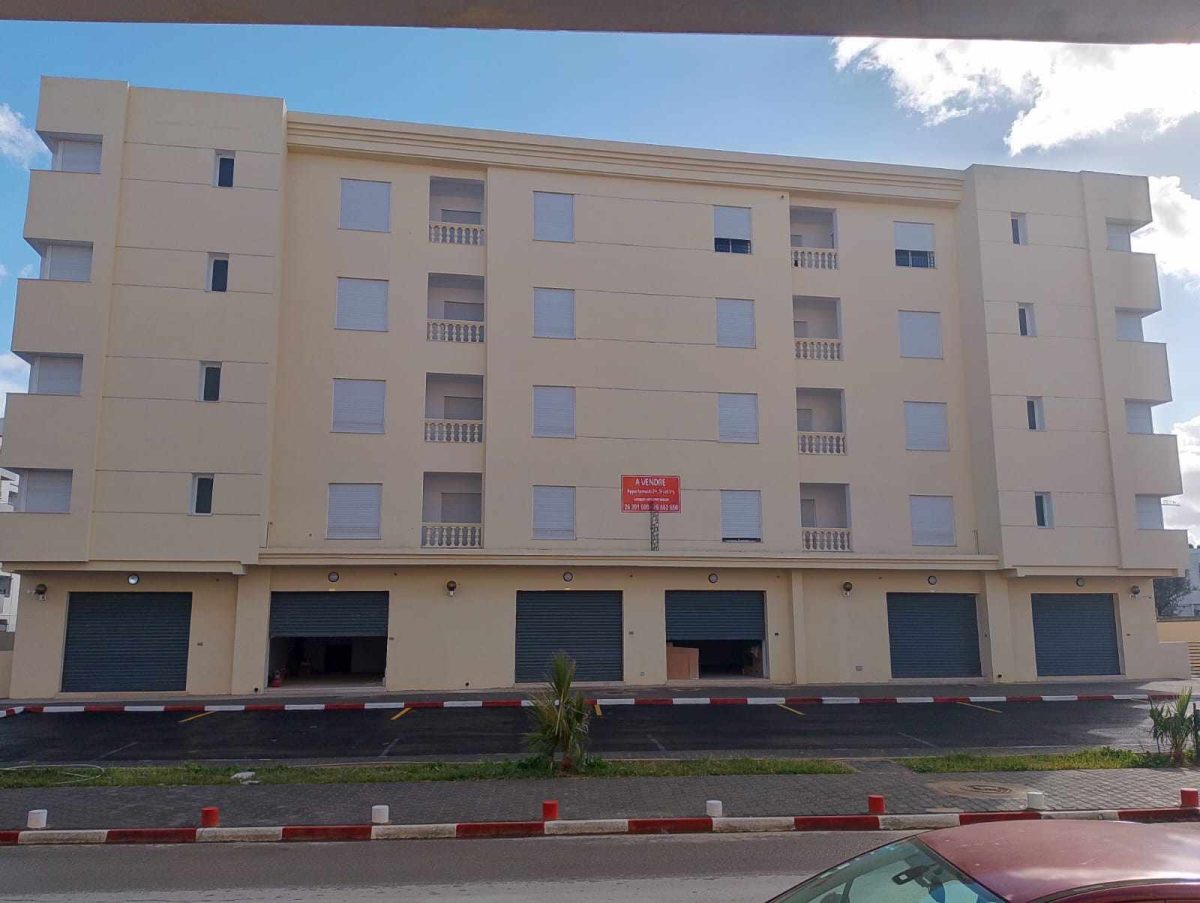 local commercial n°10 à vendre