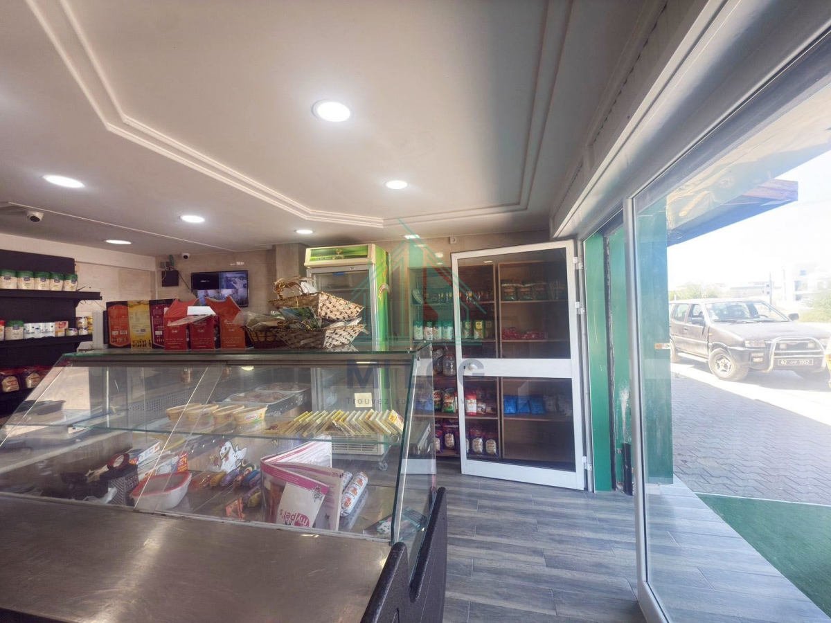 Mazeraa équipée 24m fond de commerce a morneg