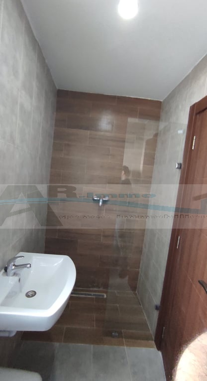 718129_20251017_163825