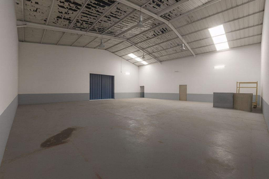 Dépôt industriel 500 m² à louer – Zone Industrielle Bir Kassaa – Ben Arous