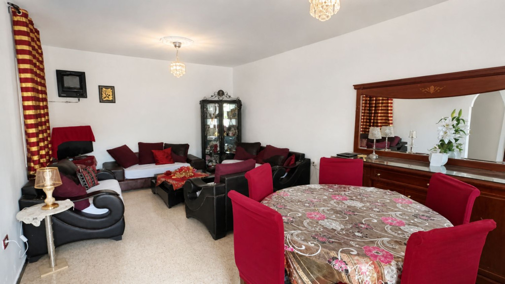 À vendre Duplex S+4 à El Mourouj 3, quartier résidentiel calme proche école Rachidia, 104 m² avec garage et terrasses