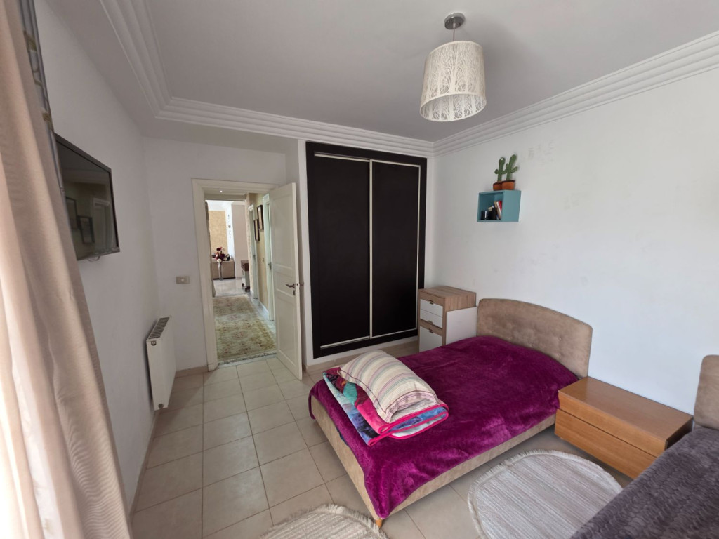 À vendre appartement S+3 de 137 m² à El Mourouj 1 Cité Erraoudha avec suite parentale et parking