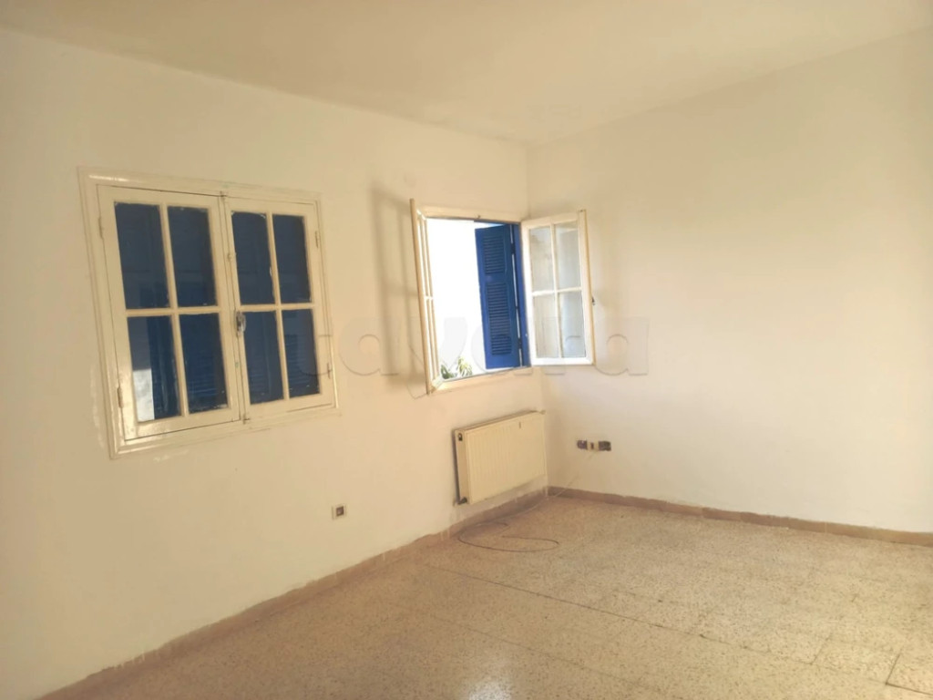 À vendre appartement S+3 de 100 m² au 2ᵉ étage à El Mourouj 3 avec vue dégagée