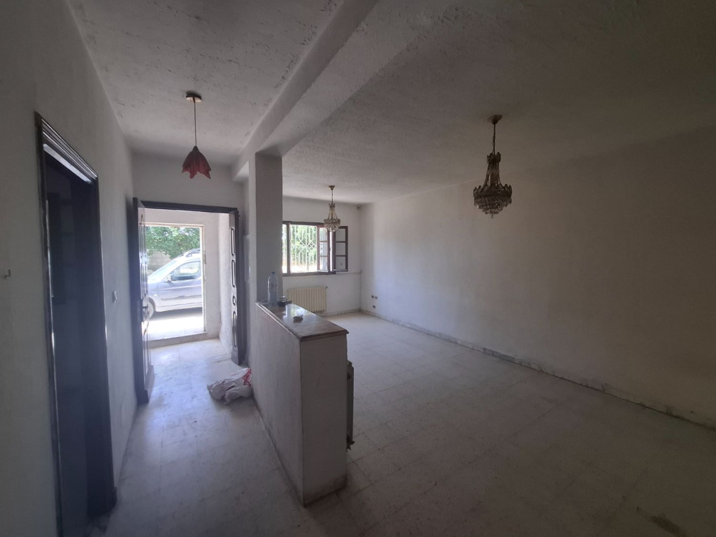 Duplex S+6 sur 3 niveaux Mourouj 5