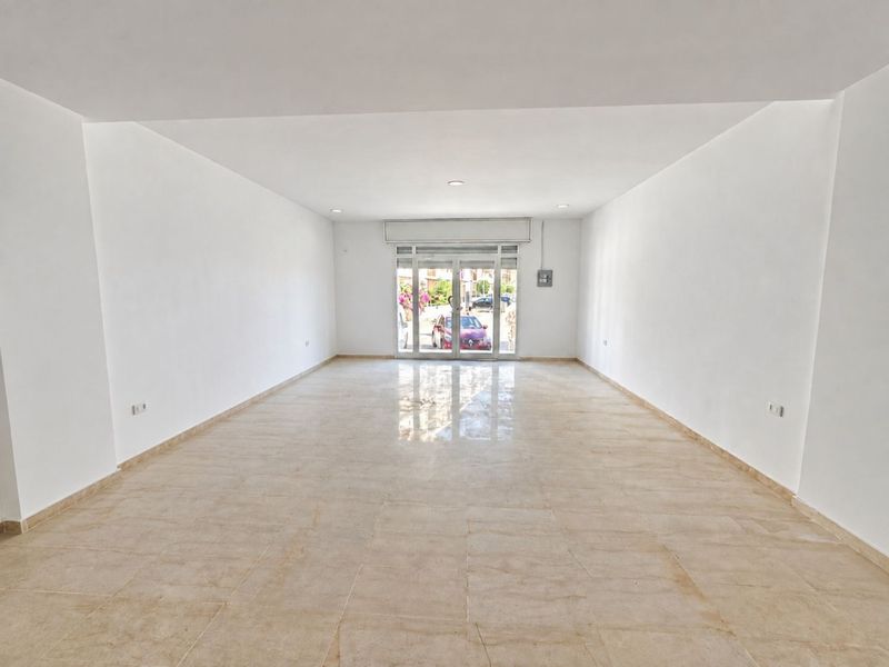 À vendre fonds de commerce tous commerces de 65 m² à El Mourouj 6