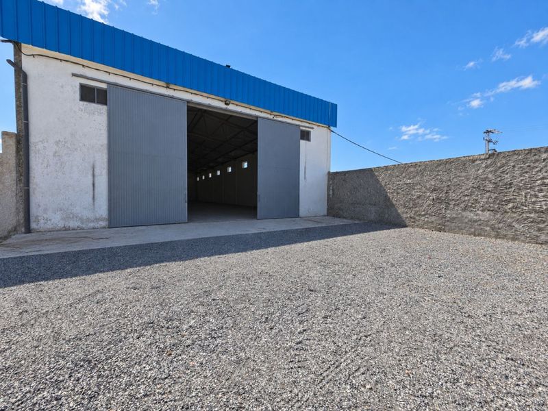 À louer à Mhamdia – Dépôt de stockage de 750 m² avec cour de 500 m²